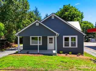1303 S Sterling St, Morganton, NC 28655