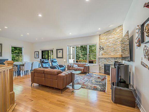 4th image of 1411 Whispering Maples Dr N