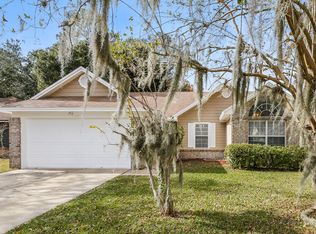 380 Willow Green Dr, Orange Park, FL 32073