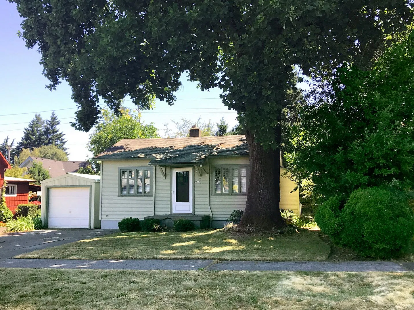 Cozy Arbor Lodge Home with Bonus Rooms, Fenced Yard, Garage & more! — Photo 1