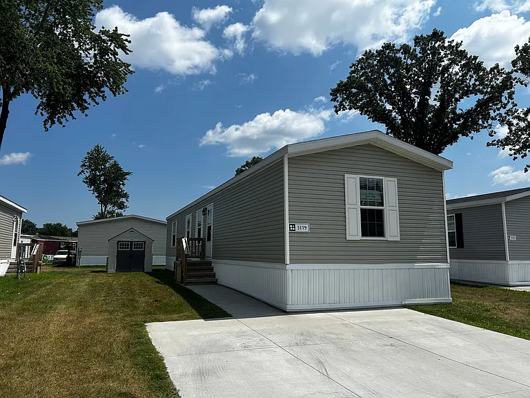 Ravinia Anchor Bay — Photo 16