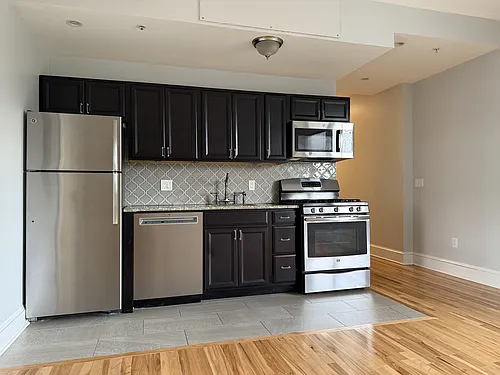 45 Church St #3B Photo 1
