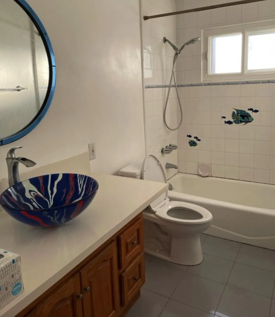 2 bed, 975 sqft, $3,200 — Photo 2