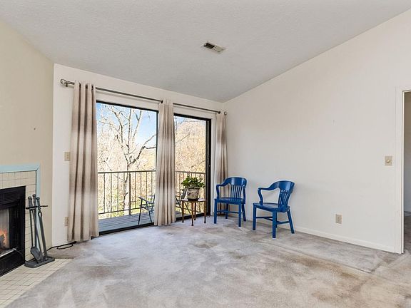 5th image of 5977 Meadow Creek Dr APT 12
