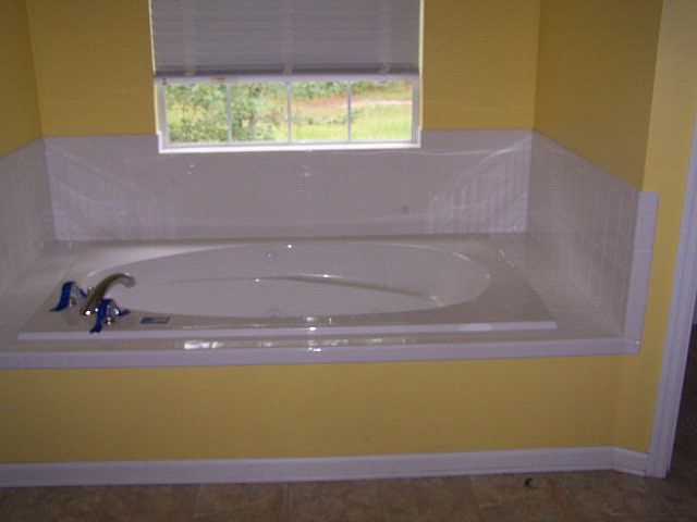 2nd image of 1532 Overstreet Rd