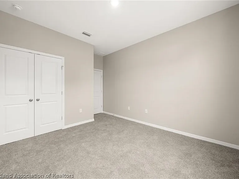 845 Peachtree Dr — Photo 17