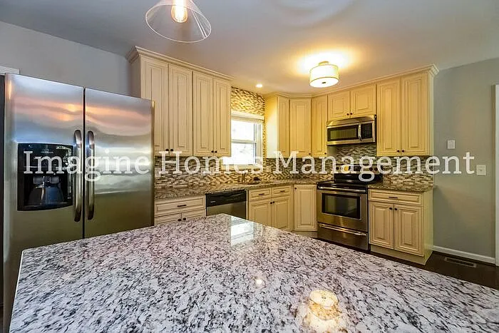 7922 Forest Rd — Photo 7