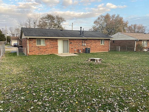 2nd image of 2758 Wyoming Dr