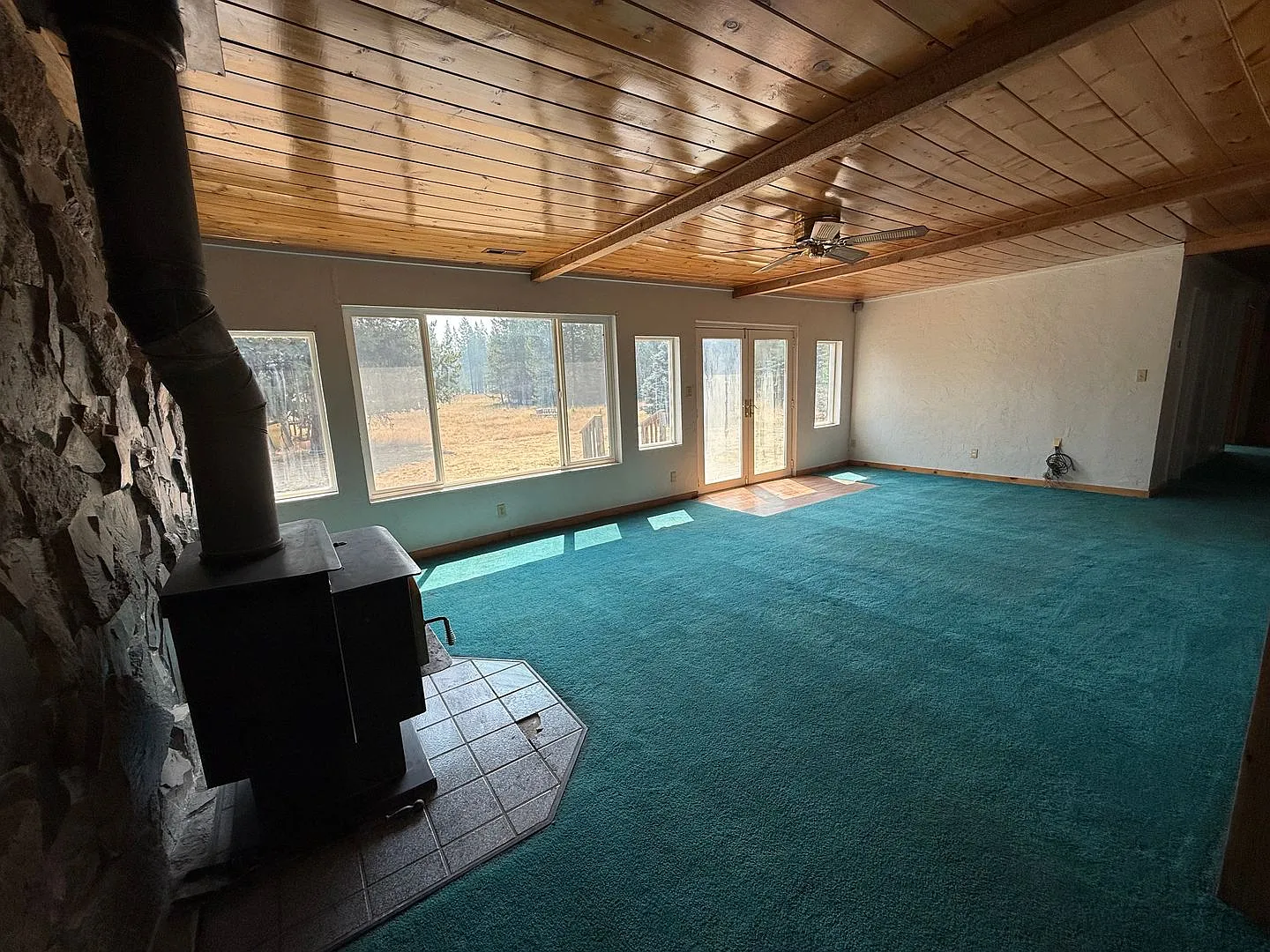 3 Bed 1.5 Bath With Lots of Space — Photo 3