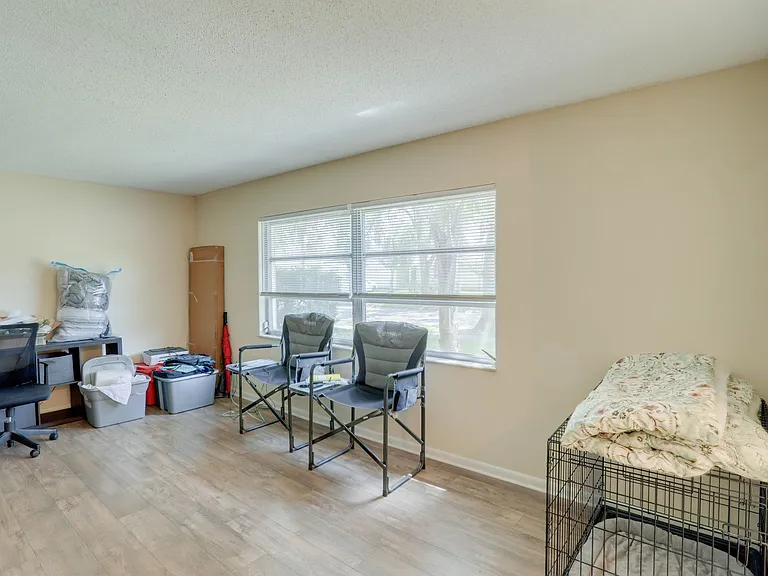 3086 Bluebrook Dr — Photo 4