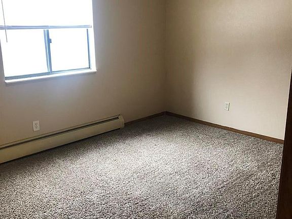 3rd image of 344 Wallace St #B03