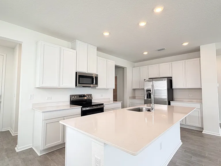 6039 Oracle Ct #1 — Photo 3