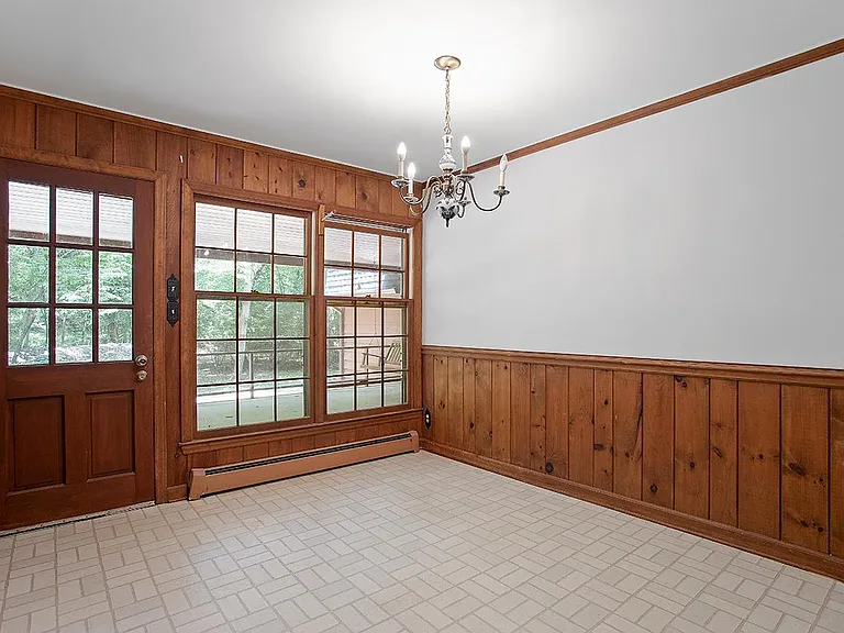 2152 Lakeshore Ct — Photo 6