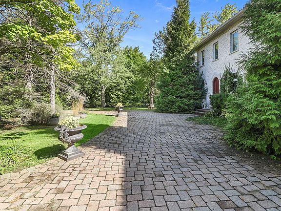 4th image of 1405 Christina Ln