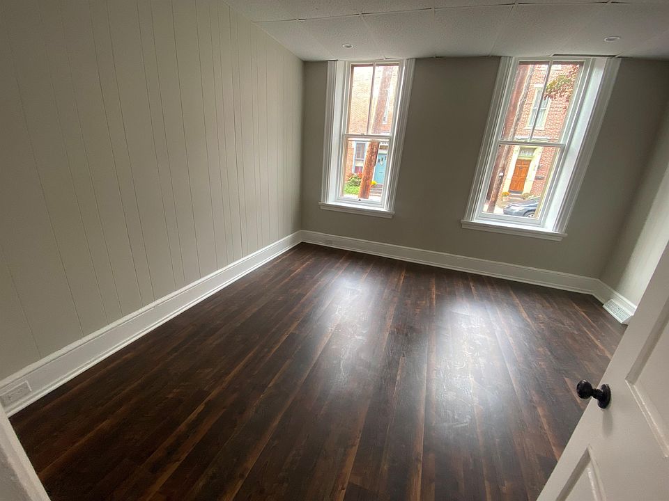 2nd image of 259 Cumberland St #1