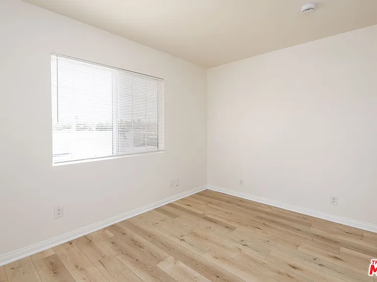 2134 S Cloverdale Ave — Photo 29