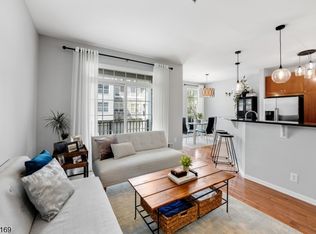 176 Winchester Ct, Clifton, NJ 07013
