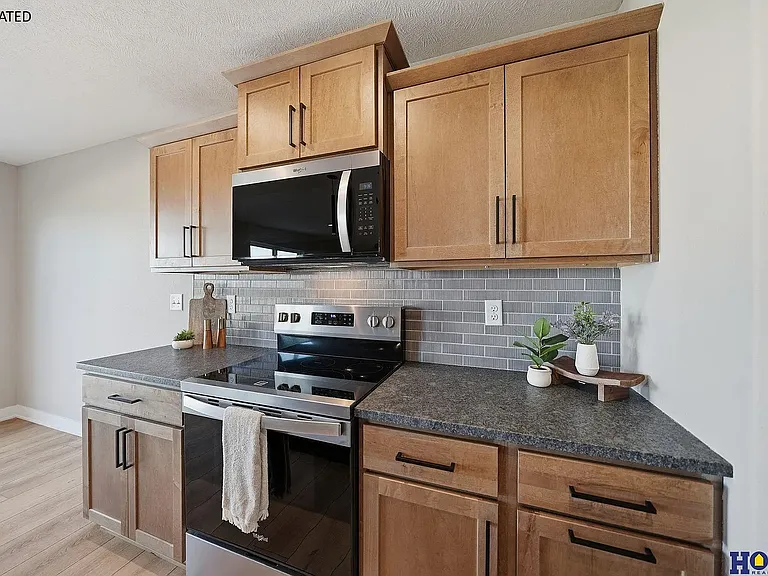 8911 Peregrine Rd — Photo 5