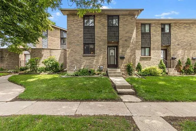 3 bed, $2,300 — Photo 2