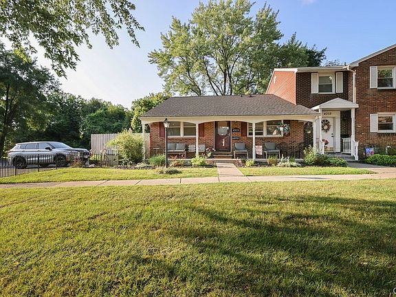 2nd image of 4313 Belmont Dr