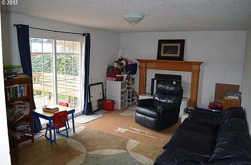 4th image of 316 SE 149th Ct