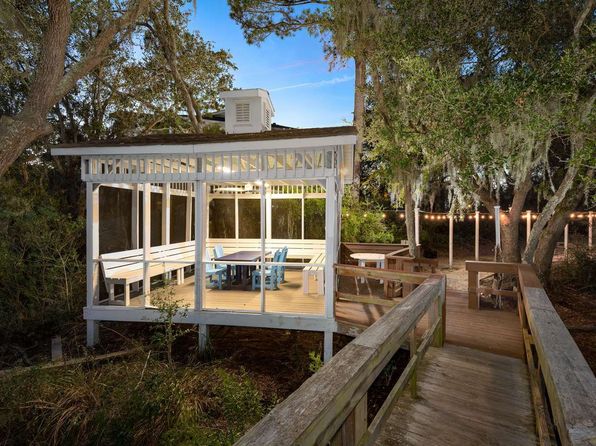 1054 Anna Knapp Blvd #11A