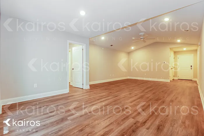 3 bed, 2.0 bath, 1453 sqft, $1,825 — Photo 3