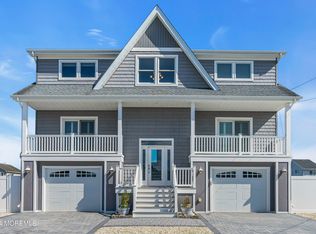 826 Leeward Dr, Forked River, NJ 08731