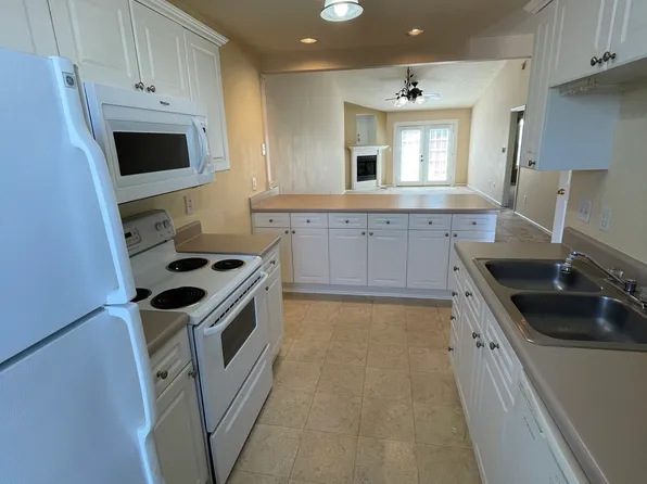 422 Londonberry Dr, Florence, SC 29505