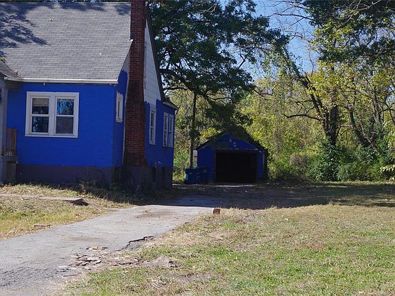 3rd image of 9823 Nolte Ave