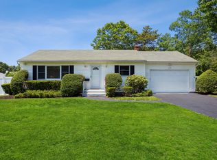 336 N Dunton Ave, East Patchogue, NY 11772
