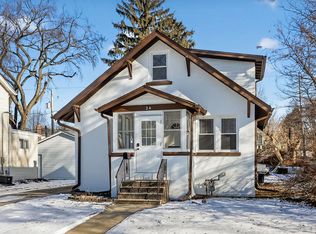 24 S Huffman St, Naperville, IL 60540