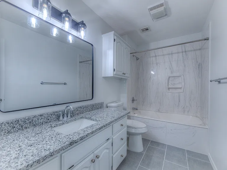 9215 S Erie Ave — Photo 21