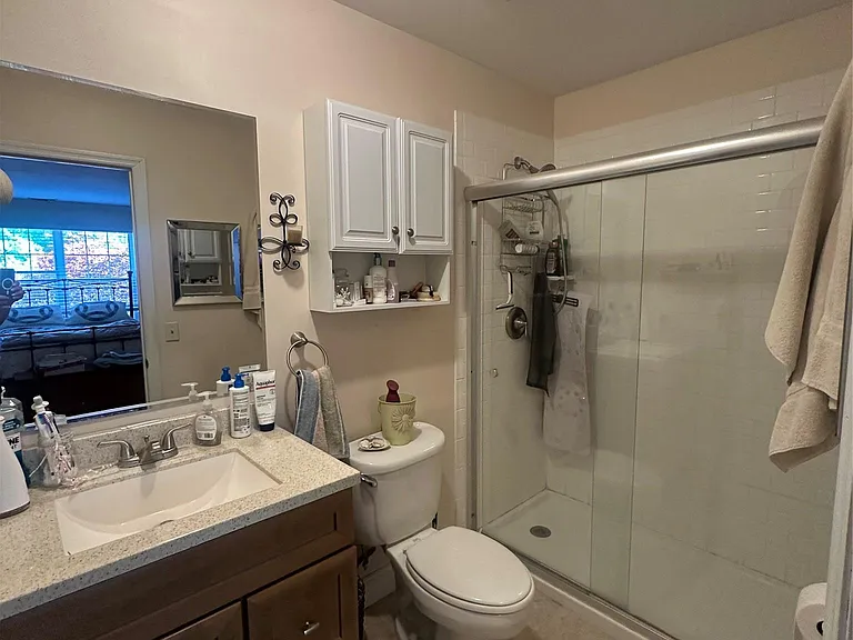 121 Villagegreen Ct — Photo 16
