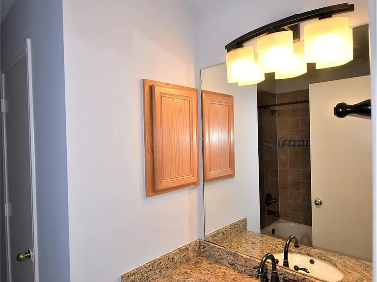 18319 Forest Dew Dr — Photo 7