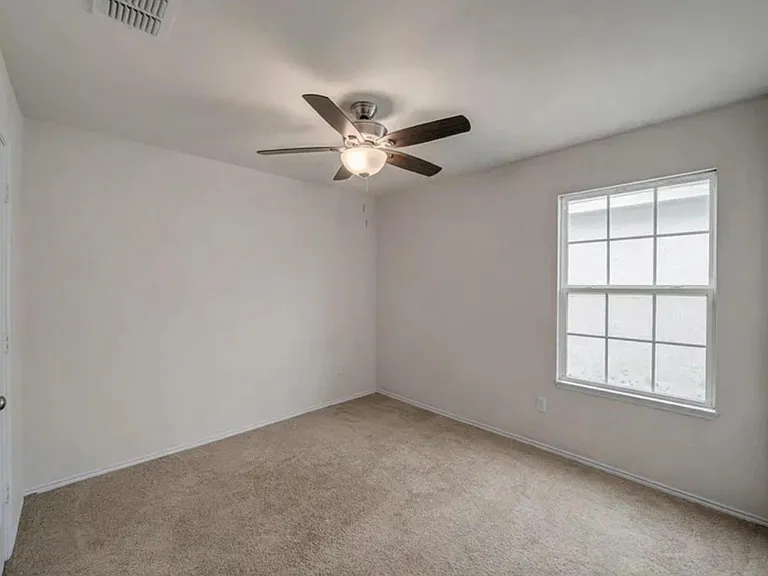 5689 McClelland St — Photo 8
