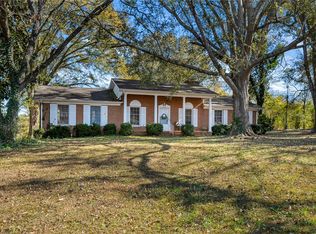 215 Nicholson Dr, Central, SC 29630
