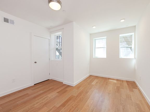 4th image of 859 Vallejo St #C