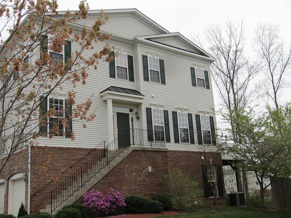1st image of 15925 Greymill Manor Dr