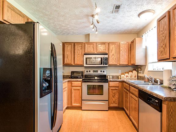 5th image of 8013 Cold Stream Ln