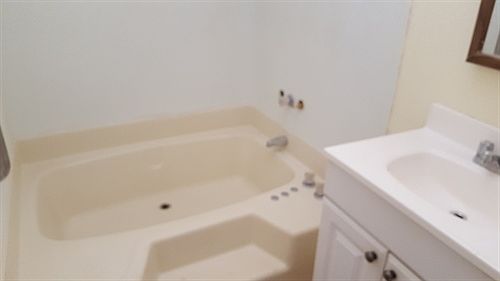 3rd image of 14285 Olympic Dr