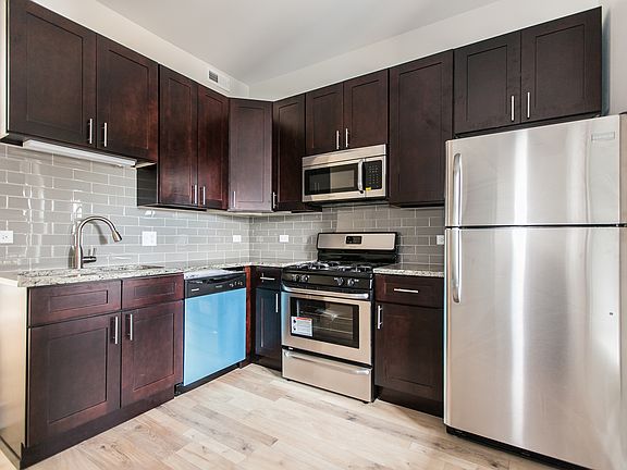 3rd image of 2145 N Western Ave #2