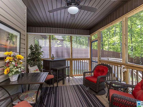 5th image of 332 Grey Oaks Dr