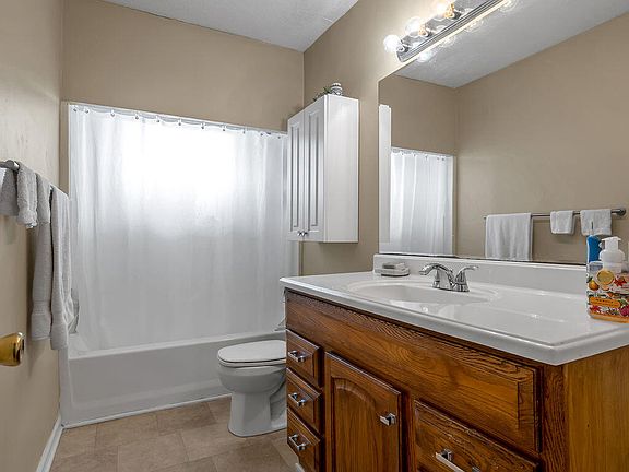 3rd image of 1312 Jannelle Ct
