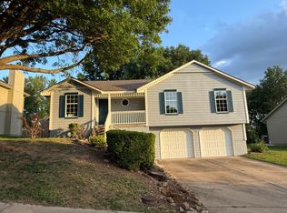2117 SW 1st St, Lees Summit, MO 64081