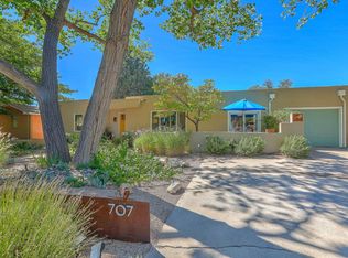 707 Richmond Dr SE, Albuquerque, NM 87106
