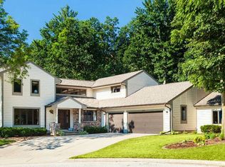 212 Elk Ct, Green Bay, WI 54302
