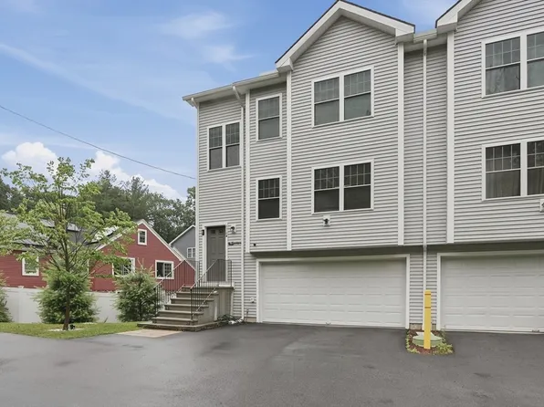 670 Burncoat St #A, Worcester, MA 01606