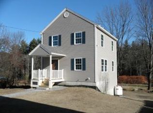 21 Concord St, Antrim, NH 03440