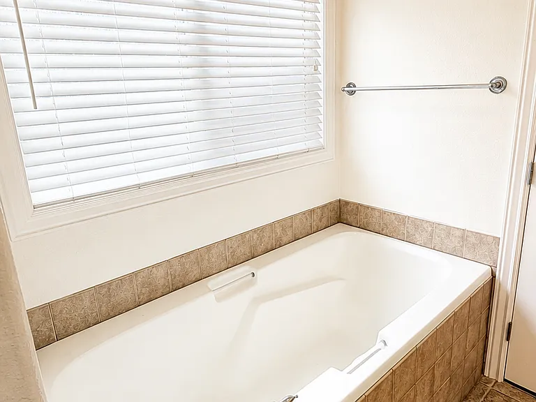 Primary tub